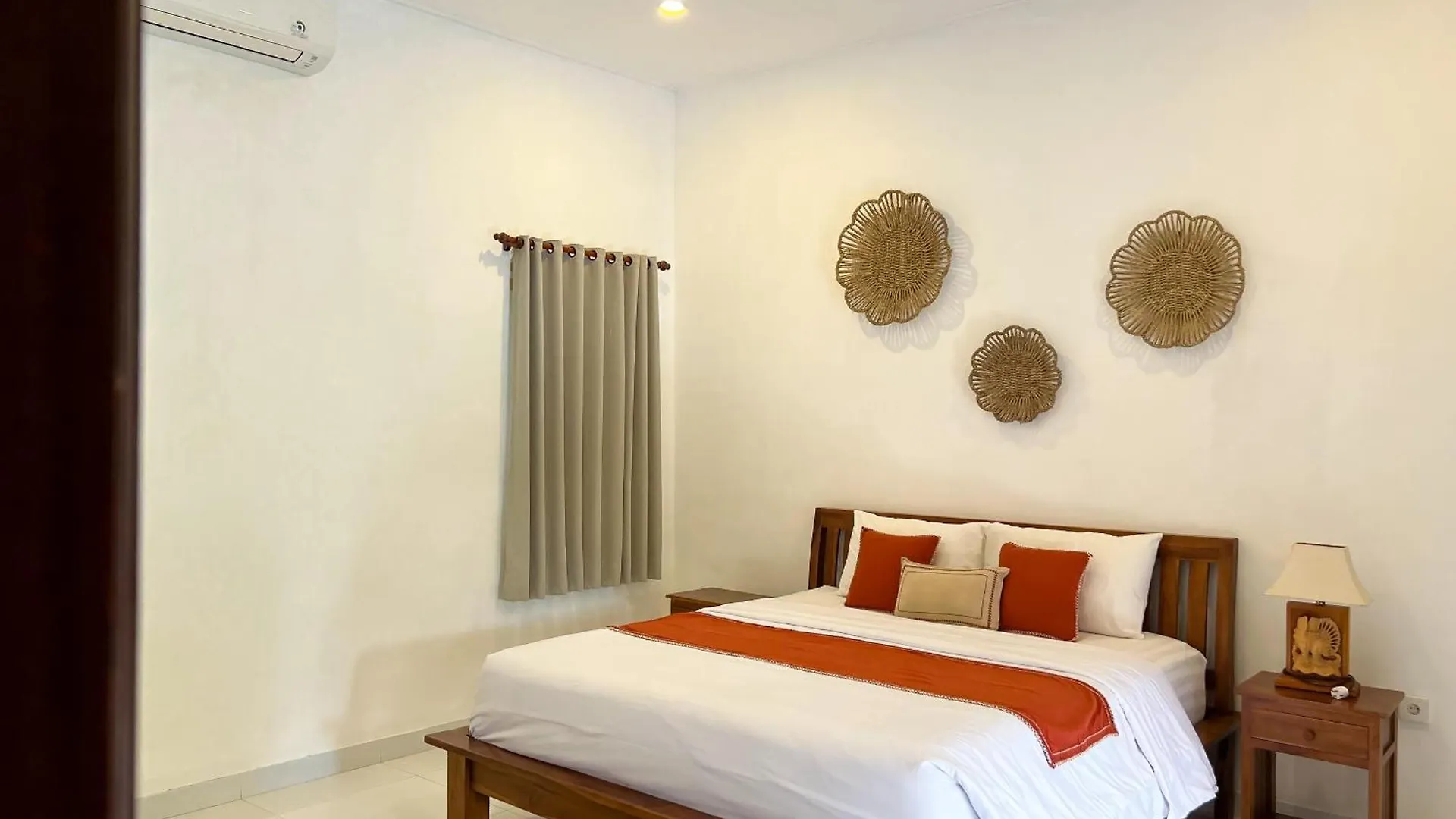 4Bedroom - Kamaya Villa In Center Of Seminyak