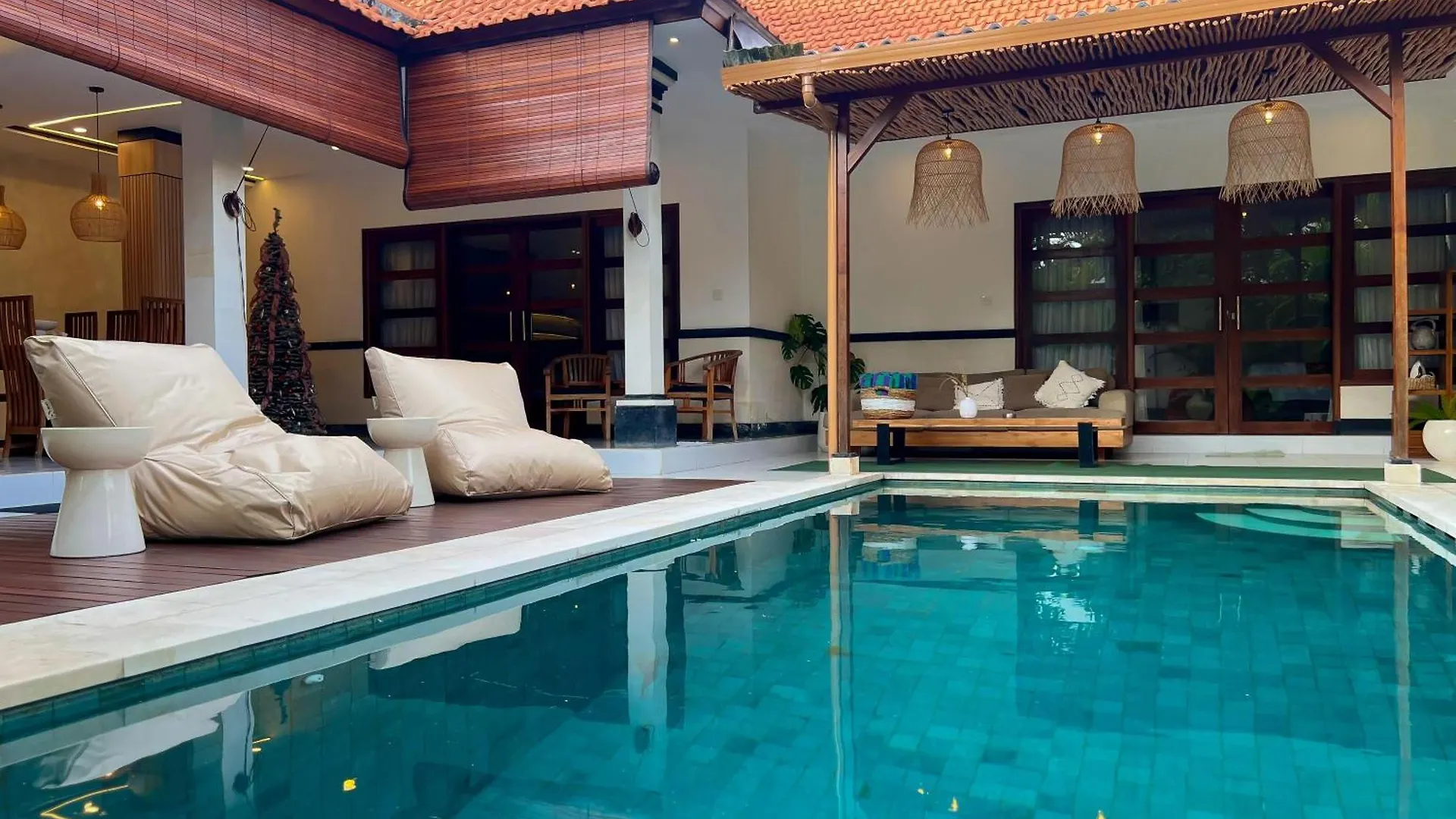 4Bedroom - Kamaya Villa In Center Of Seminyak