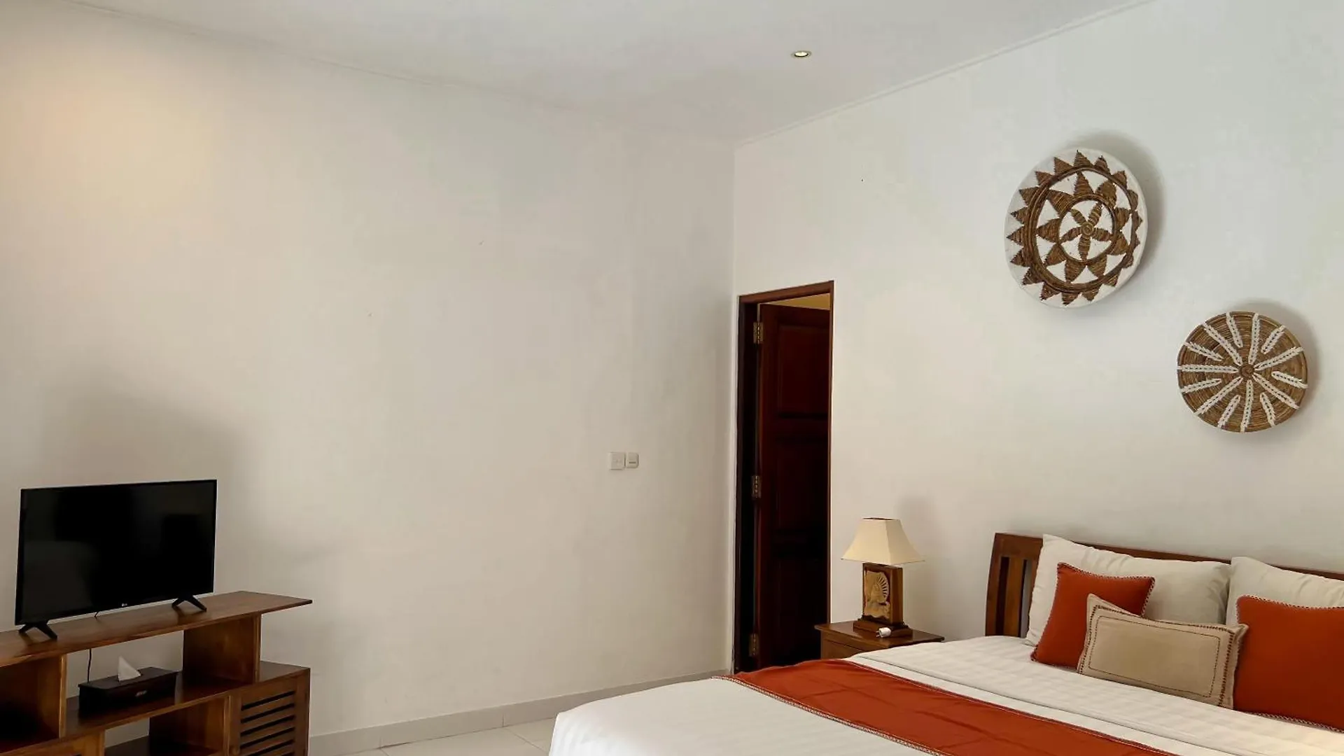 4Bedroom - Kamaya Villa In Center Of Seminyak