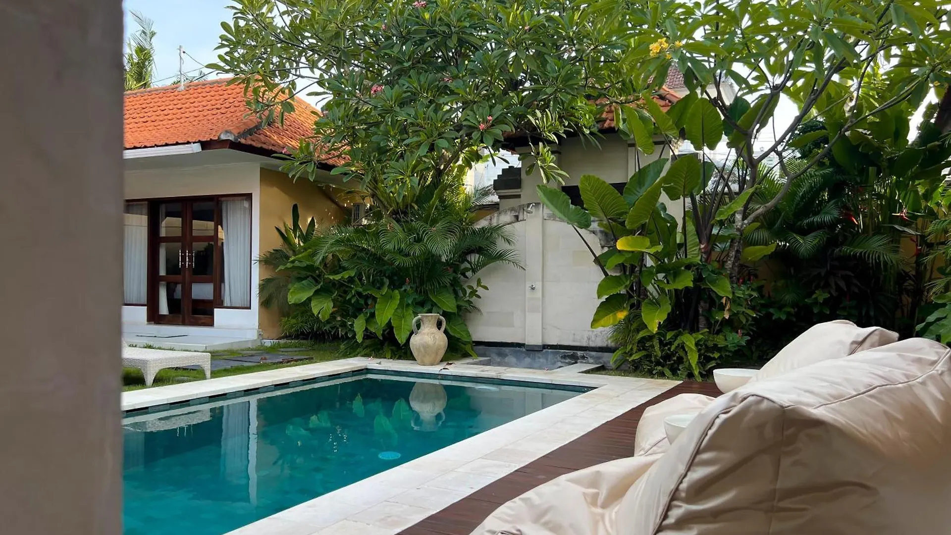 4Bedroom - Kamaya Villa In Center Of Seminyak